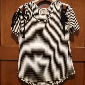 Black and white striped cold-shoulder shirt